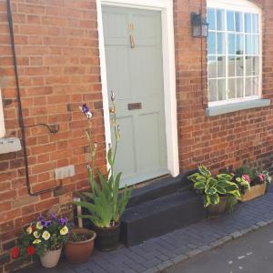 19 Upper Linney