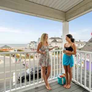 Newly Renovated Ocean Views Private Balcony