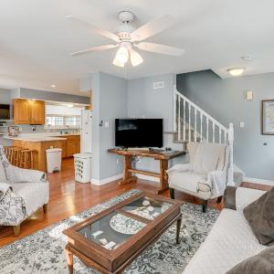 Shop, Dine, Unwind! Family Home in Dtwn Bar Harbor