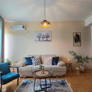 Renovated Calm Apartment Close to Center and Free Parking