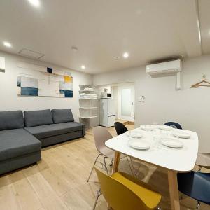Celine Kanayama by b hotel - Vibrant 1BR Downtown Shopping & Dining Nearby 11