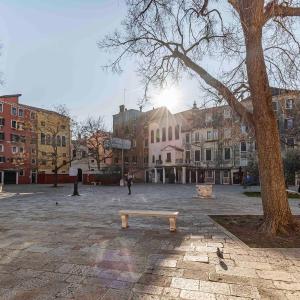 Ca' Leoncino - Venice canal front apartment