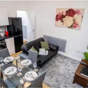 Family-Friendly Two-Bedroom Apartment near Manchester City Stadium
