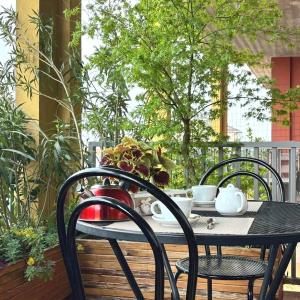 Verona Top Floor Flat & Garage