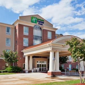 Holiday Inn Express & Suites Baton Rouge East by IHG