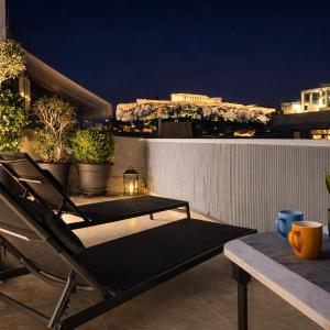 Nueva era @ Athens heart , Romvis apartments