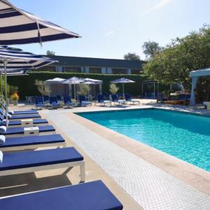 Luxe Sunset Boulevard Hotel