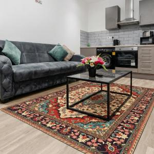 Near LFC & City Budget LongTerm Free Parking