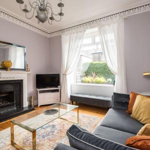 Modern Holyrood Family Retreat