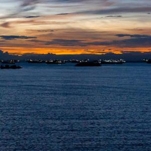 Luxury 1 2 & 3BR Manila Bay Sunset View & Pool View Condo ,Near Okada, MOA & Airport