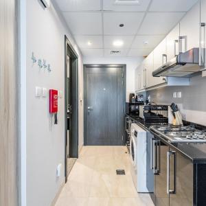 Charming Studio Escape With Unobstructed City View
