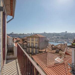 Liiiving in Porto - Ribeira Vintage View