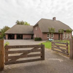 Country house next to a nature reserve