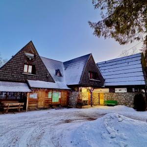Pokoje Gościnne i Duży Domek Camp Harenda Zakopane z epickim widokiem na Tatry i Giewont
