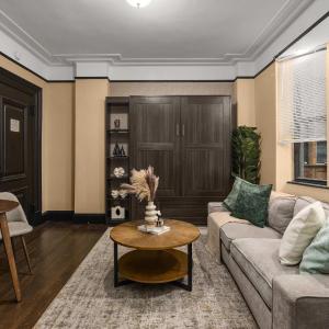 Midtown 1BR near Bryant Park & Times Square