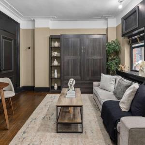 Midtown 1BR near Times Square & Grand Central
