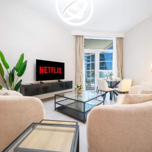 Indulge in Luxury 1BR Unit at Business Bay