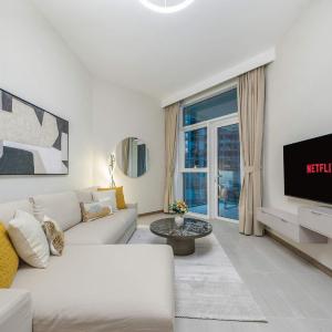 Chic 1BR at the Canal Business Bay