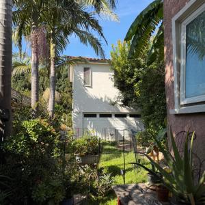 Peaceful Upstairs Oasis