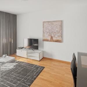 Cozy 1BR near lake with balcony - Mill 422