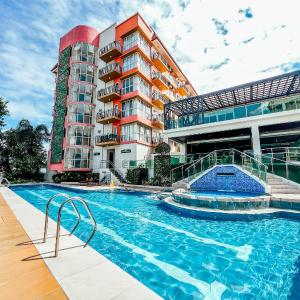 Modern Condo 2 bedroom with balcony - Free Pool & Gym