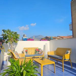 Large terrace apartment near Politeama