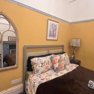 Ideal location Central London Gem Former Monastery Double Room in Mayfair