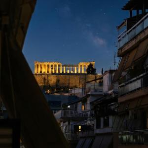 Neos - Acropolis View