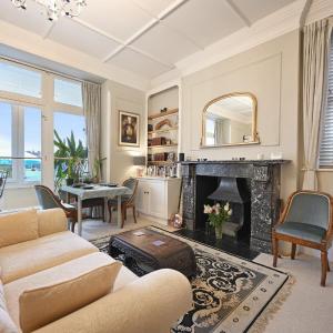 Beautiful one bedroom flat with private balcony 560sq ft