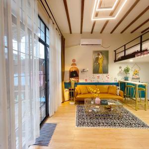 Shanghai Hills & ZINN City Bnb Near Line13 Mid Huaihai Rd & Changle Rd