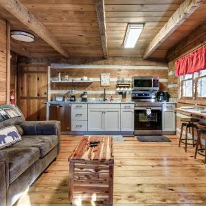 Log Cabin Near Pigeon Forge with Fire Pit & BBQ