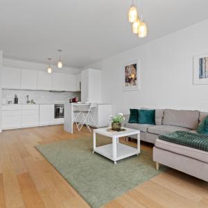 Stylish 19th-Floor Klingerka Apartment with Stunning Castle Views & Free Parking
