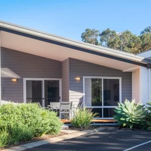 Villa on the Cape - Relaxed Hideaway near Town