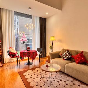 Shanghai Hills& Xu's Cozy Apartment,Lujiazui area,Line 6&9 and Near The Bund