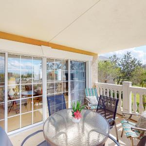 W412 - Cozy Condo with Third Floor Balcony at Reunion