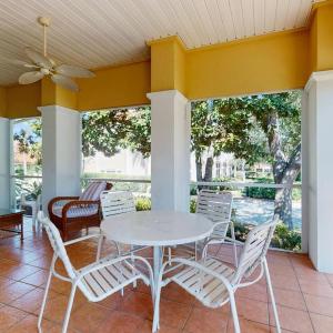 TOPS'L Captiva 111