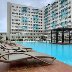 Mountain View Studio at Marina Spatial - 300Mbps, Pool, City Centre