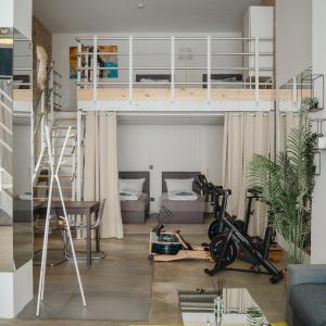 SC 00 LOFT by ROCKCHAIR Apartments l SUPERHOST Status l Unique & Style Loft 230 sqm 2 Floors Tablefootball Tabletennis 3 Bathrooms Boxspringbeds welcomes you!