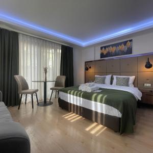 Elegance Suites