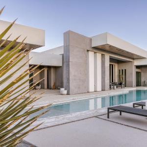 Vanguard by Fieldtrip 5 Bd Private Luxury with Infinity Pool Game Room