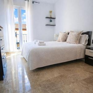 Apartamentos Maria Cristina con parking privado gratis