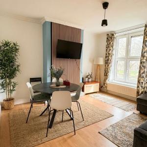 Spacious 3 Bedroom Flat in Stockwell