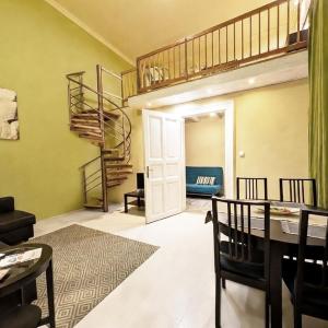 Vivid Rozsa Apartment