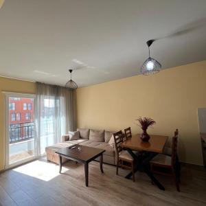 Vila L-2 Astir