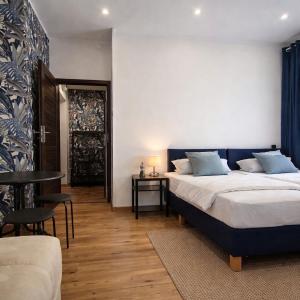 Hostel Helvetia - Private Rooms in City Center