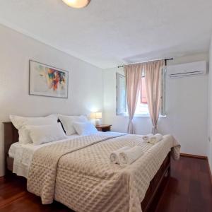 Old Town Stay by Ivo