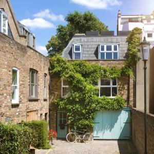 Private House Group LTD - Chic Portobello Retreat 6 Guests