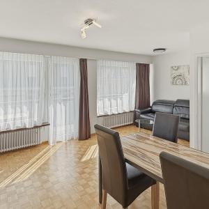 Very nice 1BR flat with sunny balcony - Sky4