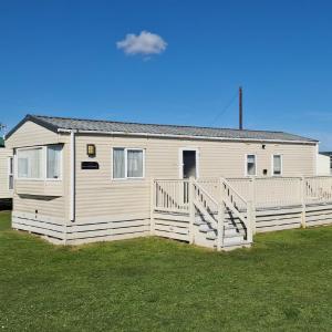 The Burrows Family Retreat, West Sands Holiday