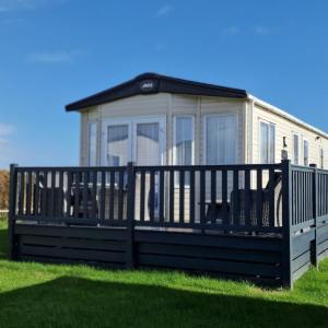 Merlin's Retreat, West Sands